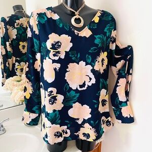 BANANA REPUBLIC Women’s Shirt, L, Tunic Top, blue floral Bliuse, Large